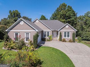 2290 Black Bear Ct, Buford, GA 30519