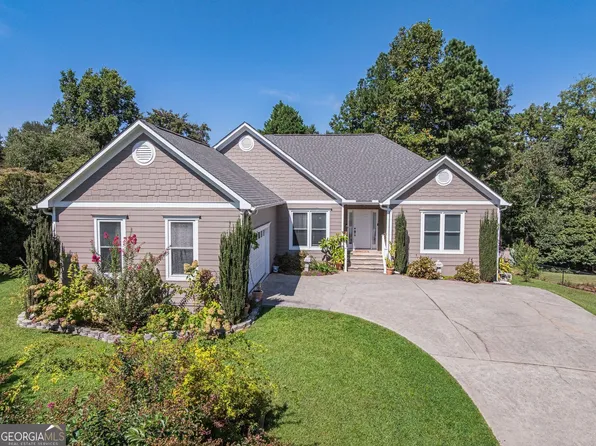 2290 Black Bear Ct, Buford, GA 30519