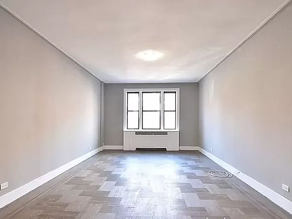 2nd image of 3660 Waldo Ave APT 6H