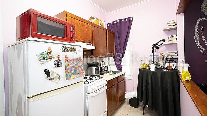 1st image of 25-12 24th Ave #1F