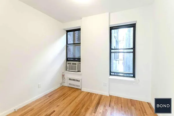 Rented by Bond New York | media 30