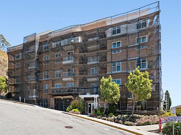 2nd image of 501 Crescent Way APT 5311