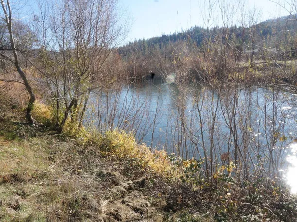 50 Acorn Ln, Junction City, CA 96048