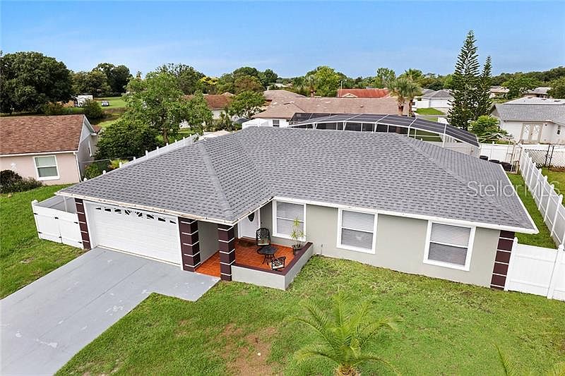 Home For Sale In Buenaventura Lakes