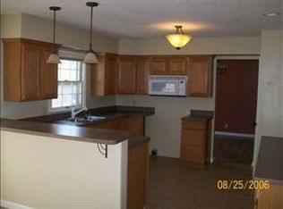 1936 SW Arrowhead Rd, Topeka, KS 66604