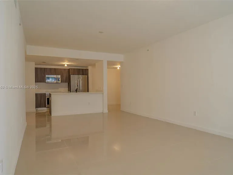 488 NE 18th St #1809 — Photo 4