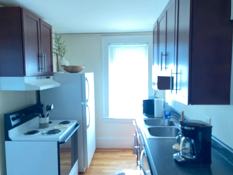 607 A S Hawthorne Rd #2 — Photo 3