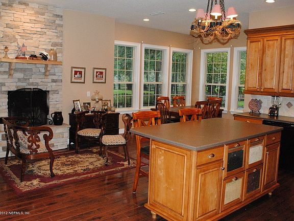 4th image of 15015 Cape Dr E