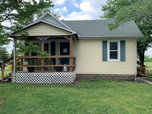 804 Monroe St, Witt, IL 62094