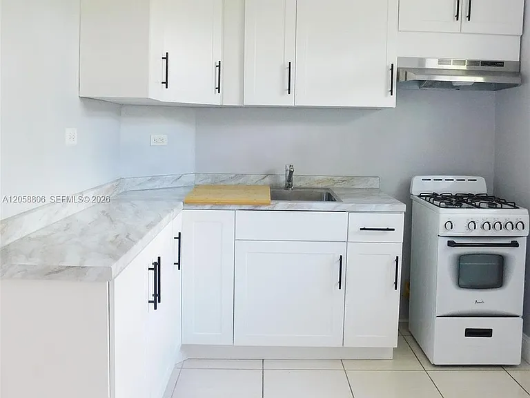 717 Espanola Way #201 — Photo 11