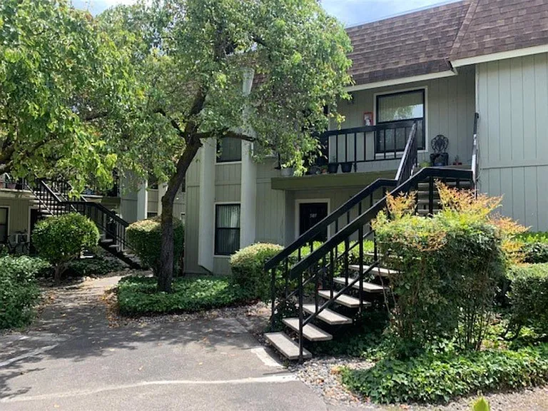 McDouall Apartments — Photo 15