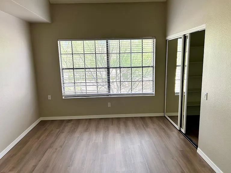 10015 E Mountain View Rd #2009 — Photo 9