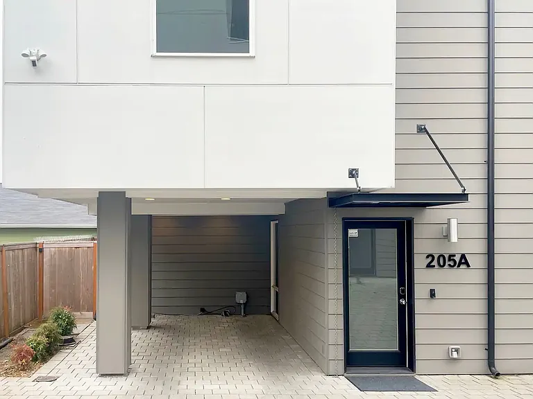 205A 16th Ave — Photo 27