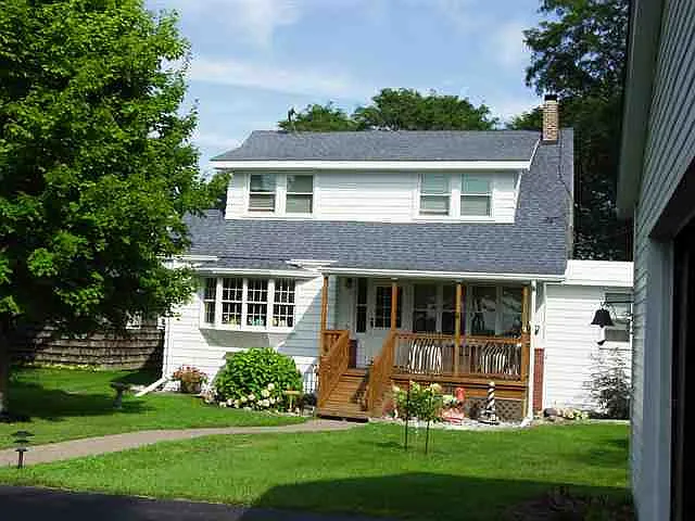 7437 S River Rd photo 1