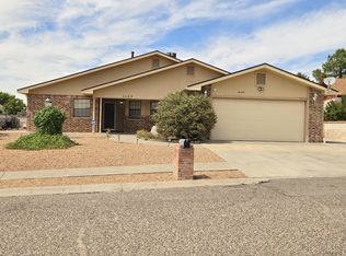 1609 Tommy Armour Ct, Belen, NM 87002
