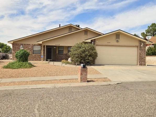 1609 Tommy Armour Ct, Belen, NM 87002