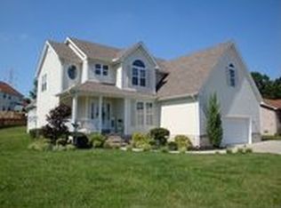 404 Brian Dr, Hurricane, WV 25526