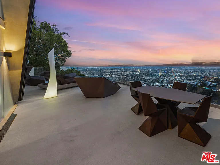 8460 Cole Crest Dr — Photo 50