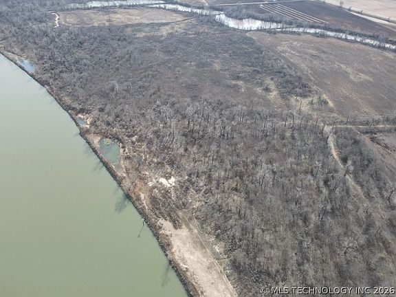 2nd image of 42 County Rd