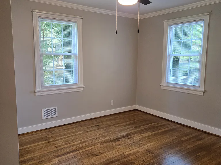 3427 W Franklin St — Photo 10