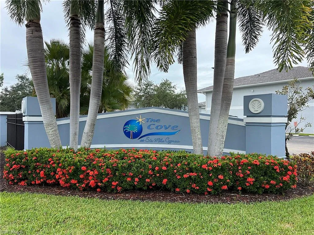 2 bed, 2.0 bath, 932 sqft, $1,350 — Photo 1