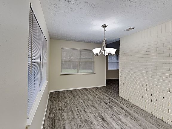 5th image of 22118 Manor Estates Dr