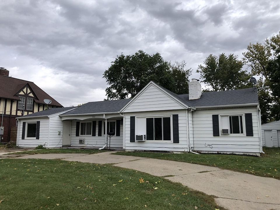 2001 Beaver Ave, Des Moines, IA 50310 Zillow