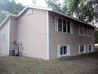 5th image of 7532 N Meadowwood Ct