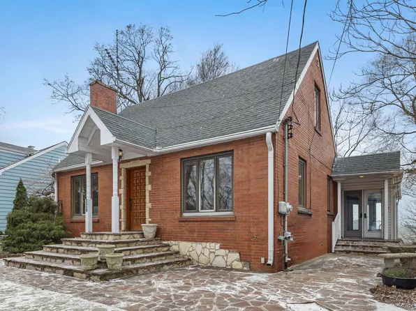326 Marquette Dr, New Buffalo, MI 49117