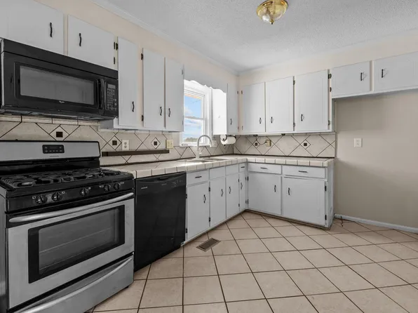2507 Rock Mill Rd, Henderson, NC 27537
