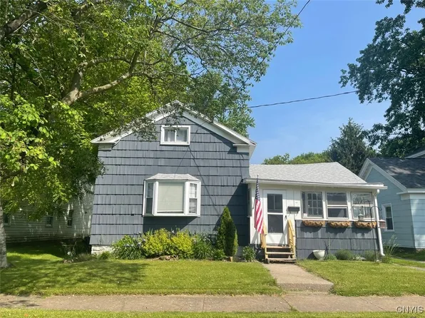 207 E Elm St, Oneida, NY 13421
