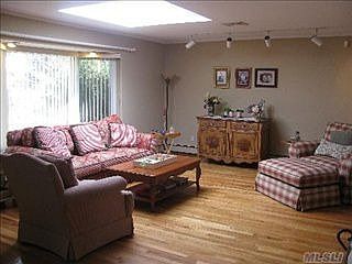 1st image of 110 Bounty Ln