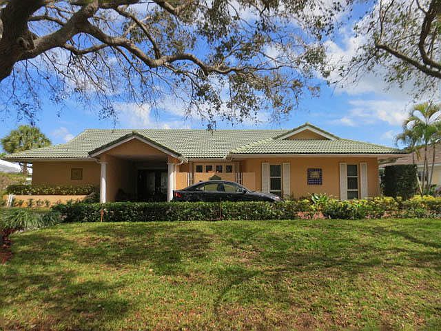 1st image of 18025 SE Heritage Dr