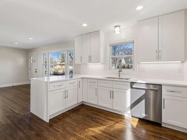 2520 Lynn Ave S, Saint Louis Park, MN 55416