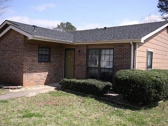 2nd image of 114 Westscott Dr #A