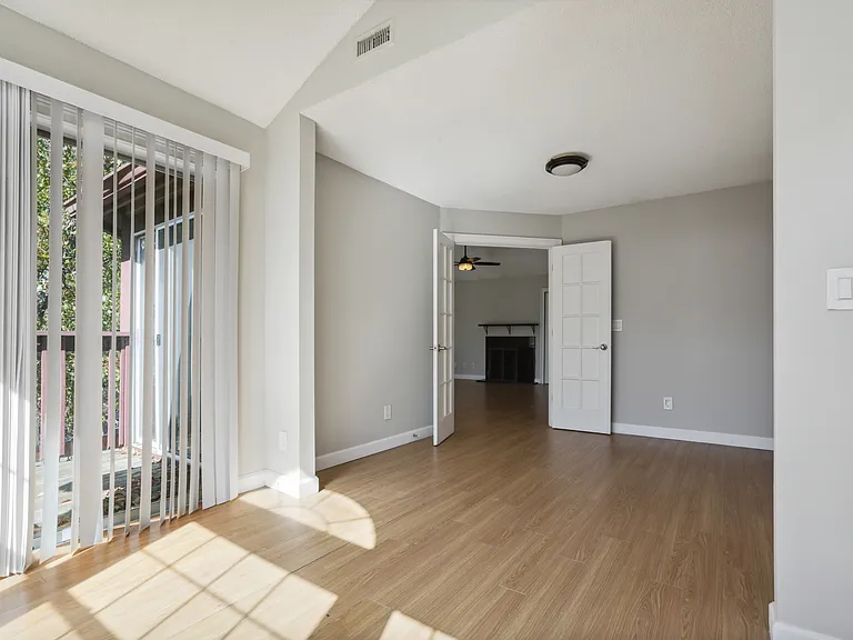 1007 Sandy Lane Dr — Photo 16