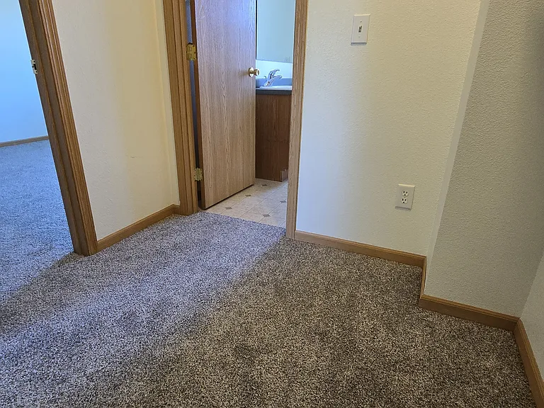 304 Peter Pl #C — Photo 8