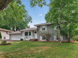 3383 Buckbee Rd, White Bear Lake, MN 55110
