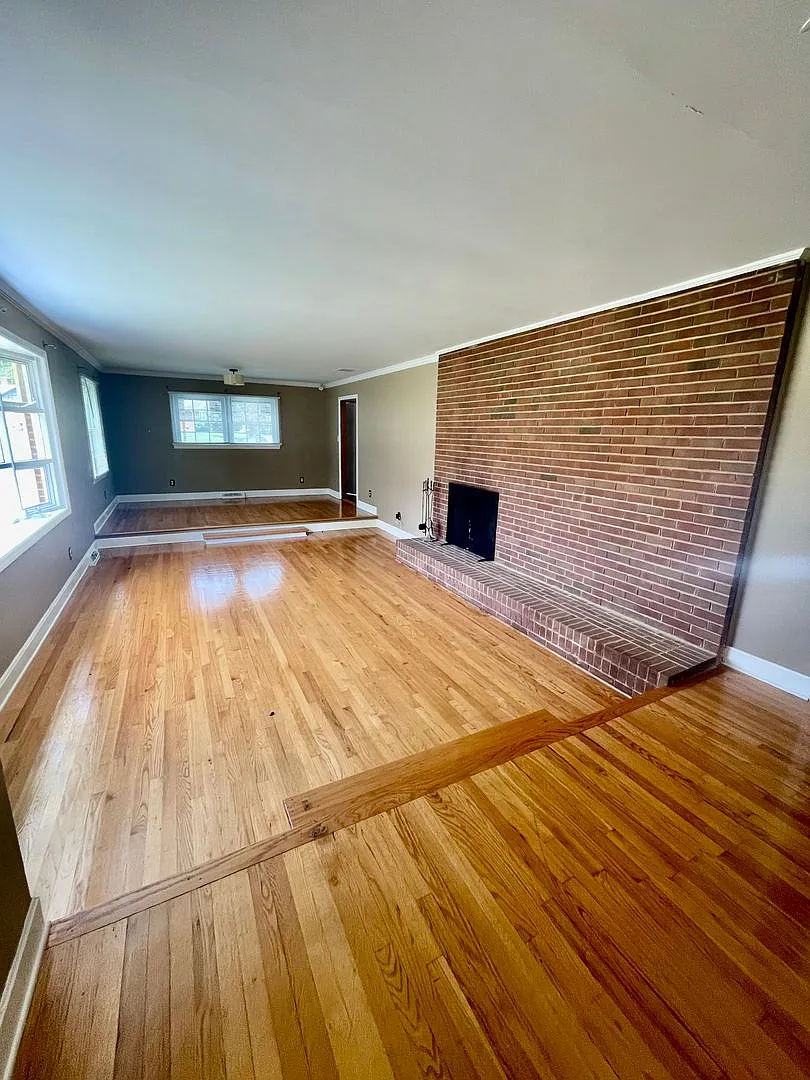 This charming 3-bedroom, 1 1/2 -bath home in Dalebrook (Charlotte, NC) — Photo 2