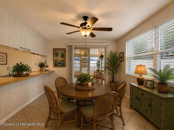 4th image of 7203 Cherry Laurel Dr