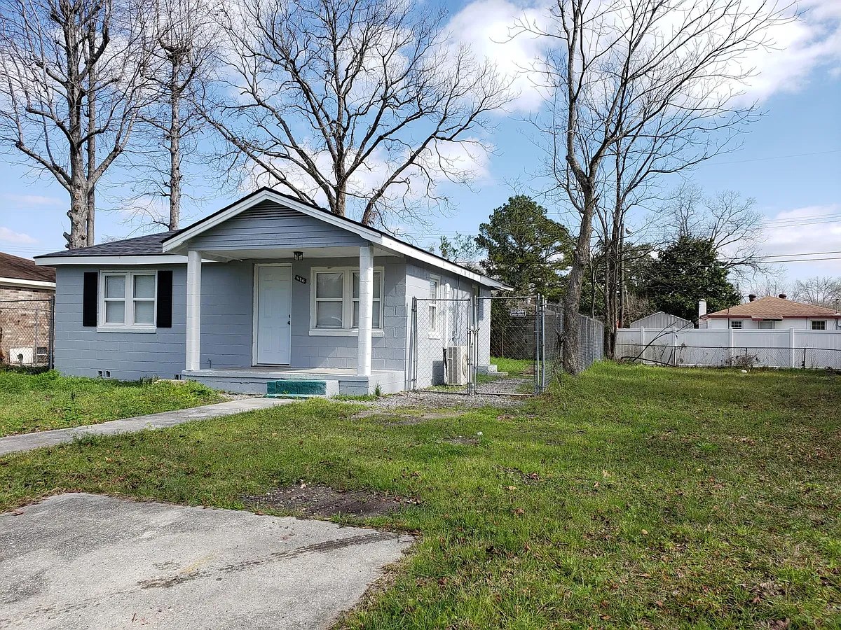 Building Photo - 816 Wexler St