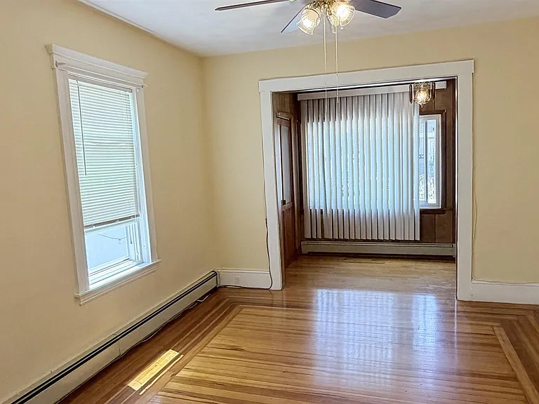 122 Willis Ave #2 — Photo 4