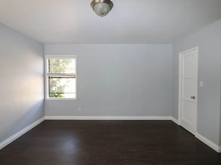50 Granada Ave — Photo 12