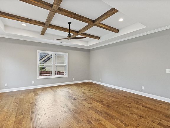 4th image of 292 Laurel Cyn