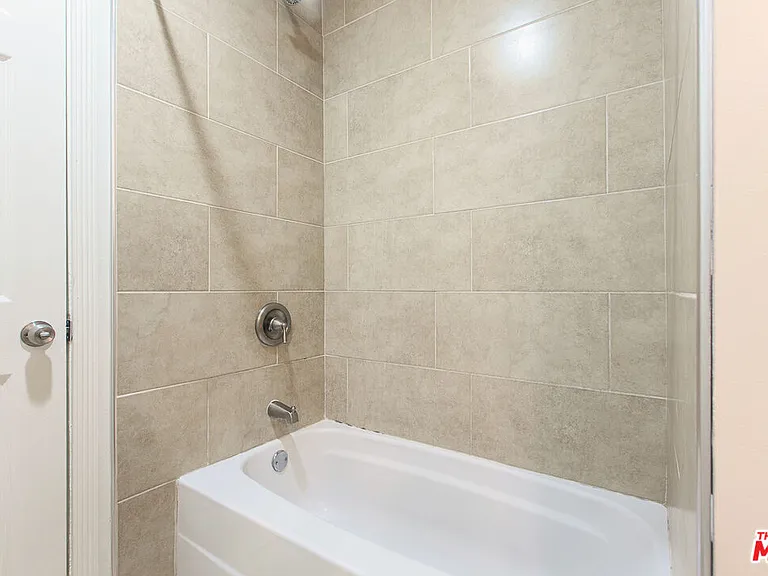 2320 Clark Ln #2 — Photo 18