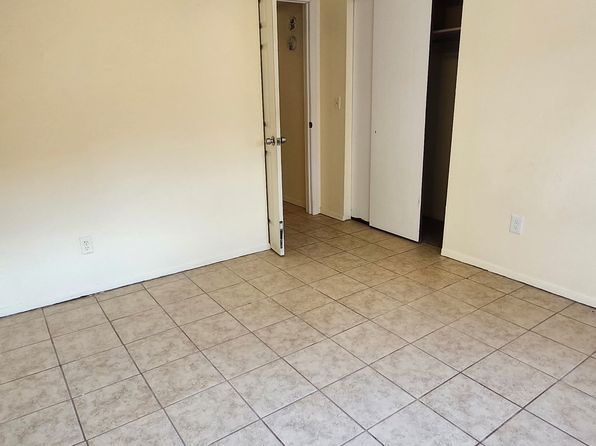 821 Elm St APT 2