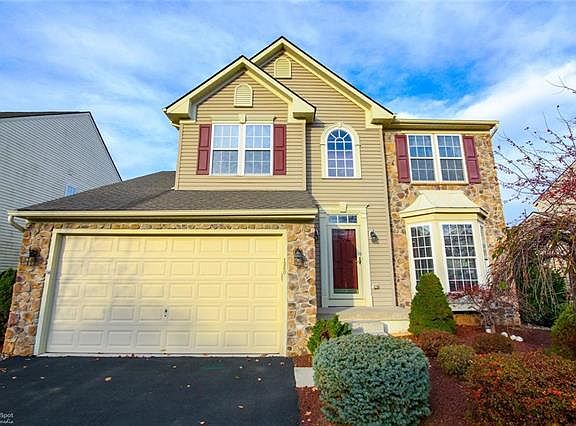 2nd image of 1260 Ciara Dr