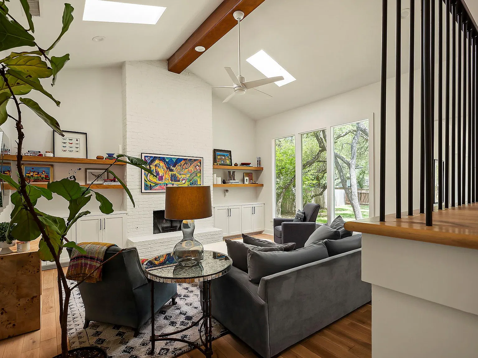 3 bed, 2.5 bath, 2136 sqft, $3,500 — Photo 3