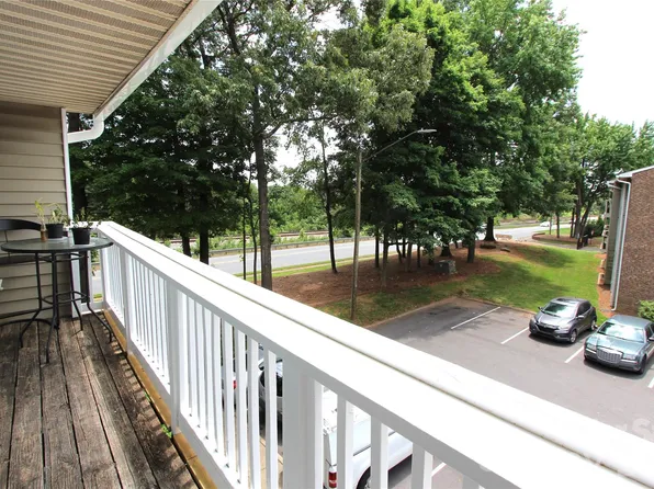 1645 Arlyn Cir APT M, Charlotte, NC 28213