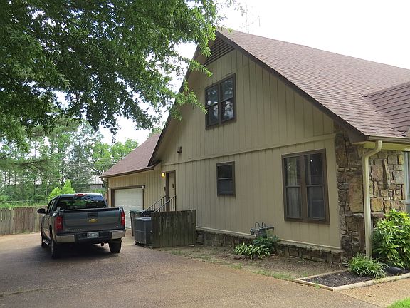 3rd image of 6001 Southampton Dr